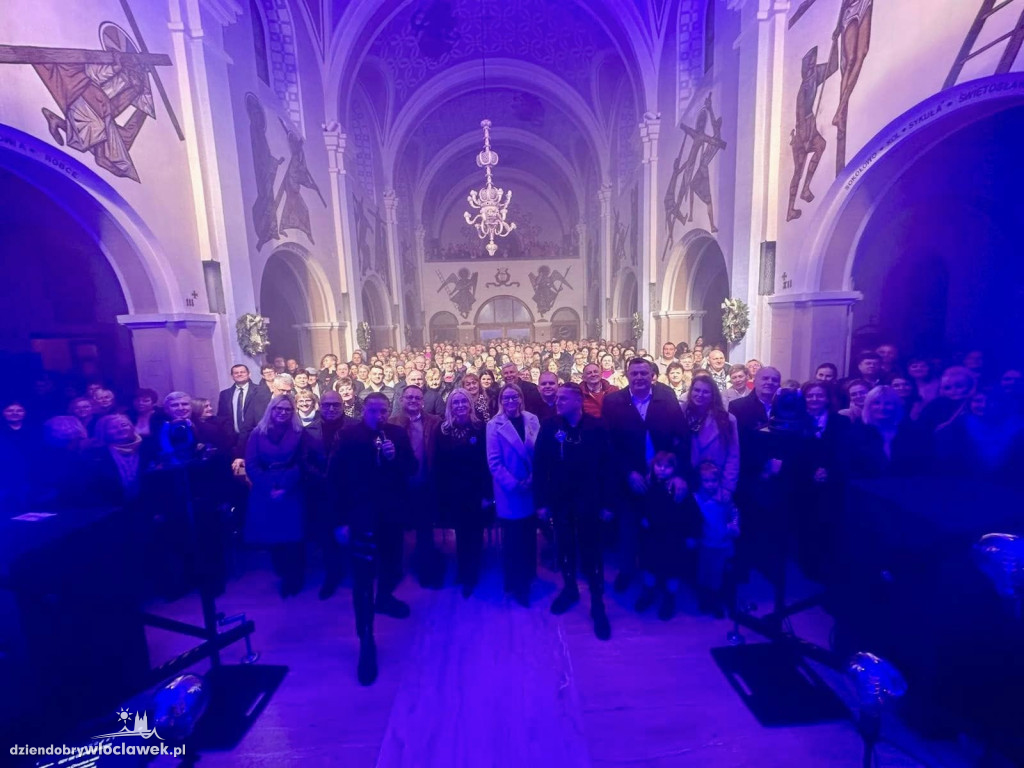 Kolędowanie z GOLEC uORKIESTRA w Kruszynie