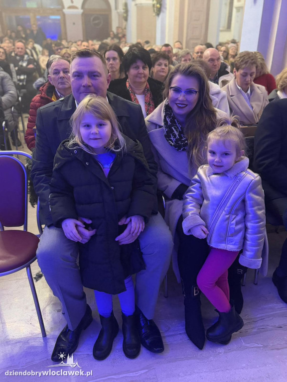 Kolędowanie z GOLEC uORKIESTRA w Kruszynie