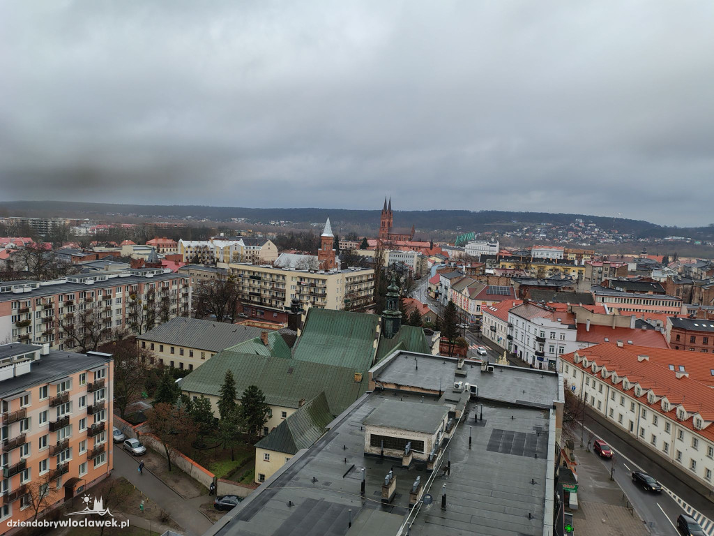 Plac Wolności i cztery jego strony świata