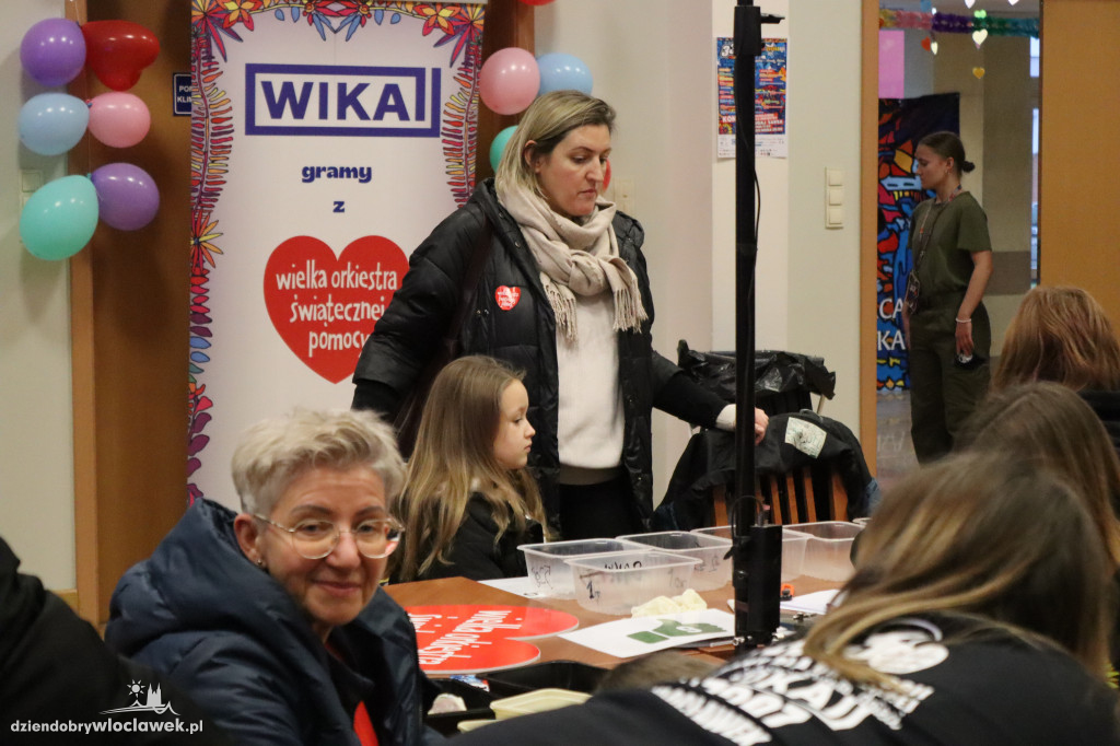 33. Finał WOŚP: liczenie pieniędzy z puszek