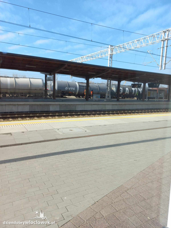 Na dworcu czuć gaz