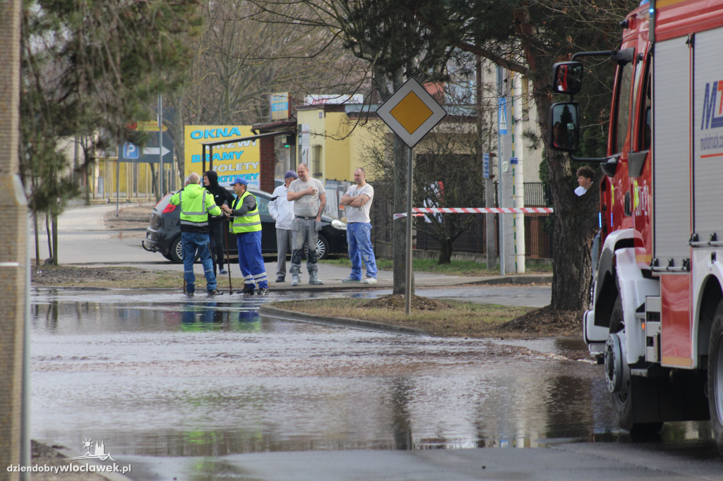 Awaria wodociągowa na Zbiegniewskiej