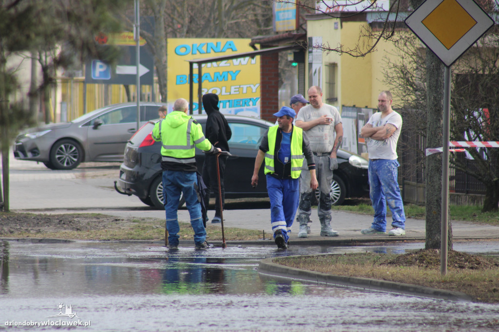 Awaria wodociągowa na Zbiegniewskiej