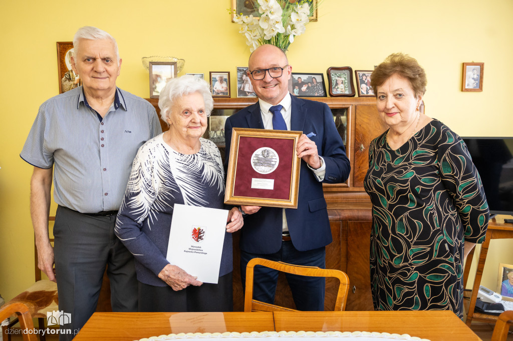 Medal dla Pani Kazimiery Szarafińskiej
