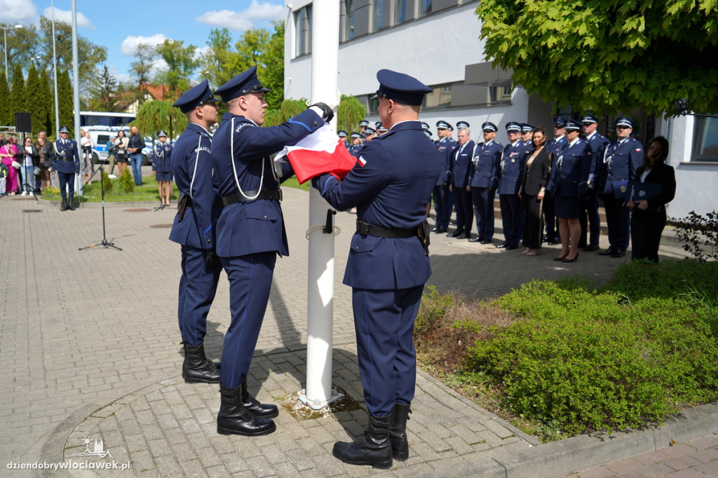 Ślubowanie policjantów - sześciu trafi do Włocławka
