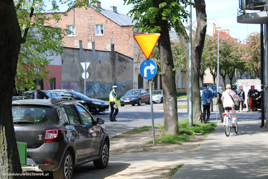 Kolizja na skrzyżowaniu Chmielnej z Reymonta