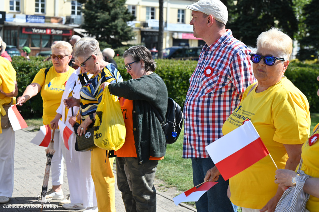 Przemarsz ze 100-metrową biało-czerwoną