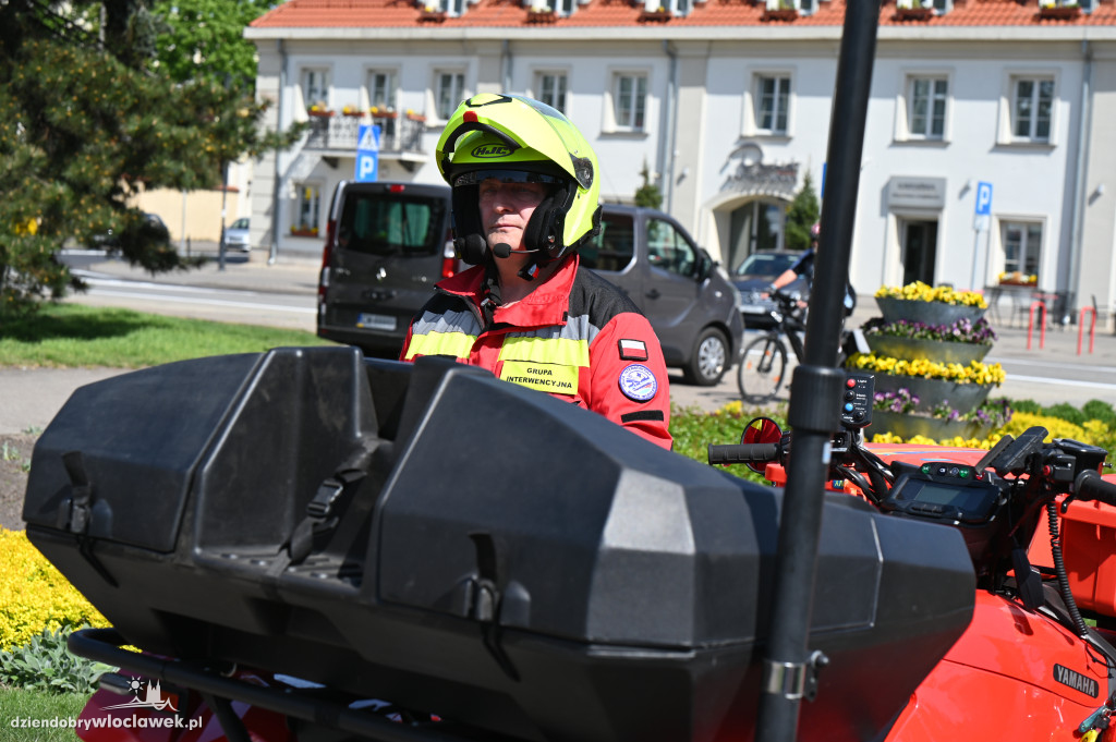 Przemarsz ze 100-metrową biało-czerwoną