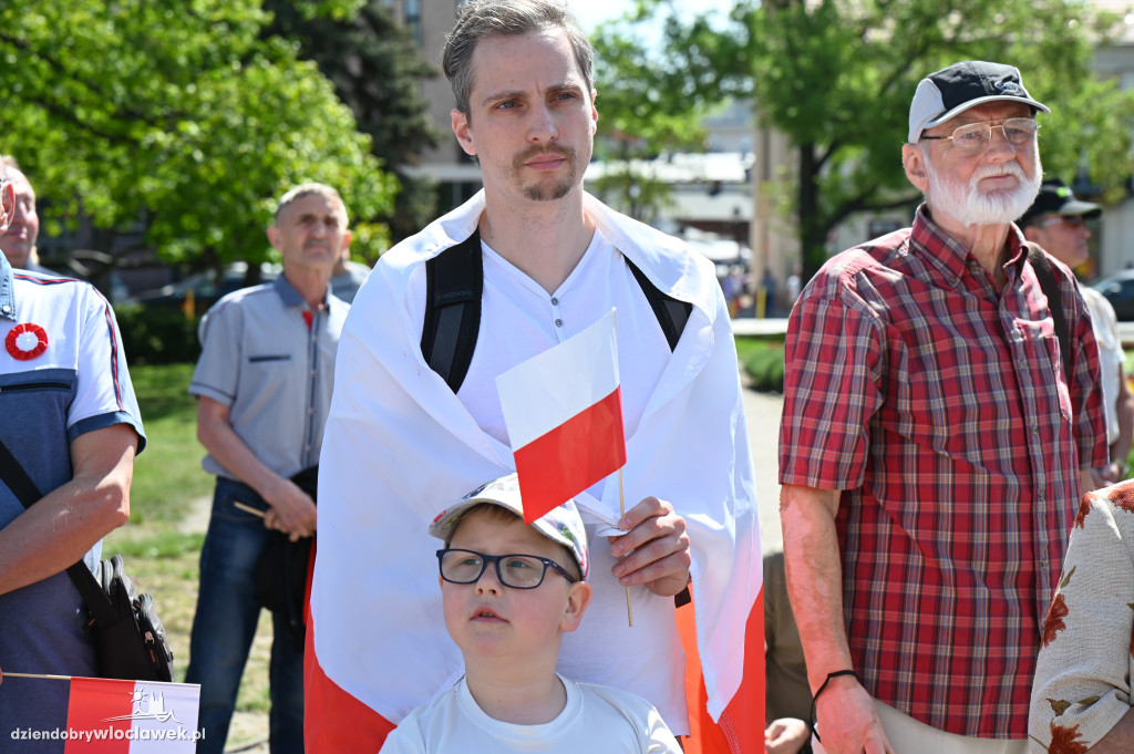 Przemarsz ze 100-metrową biało-czerwoną