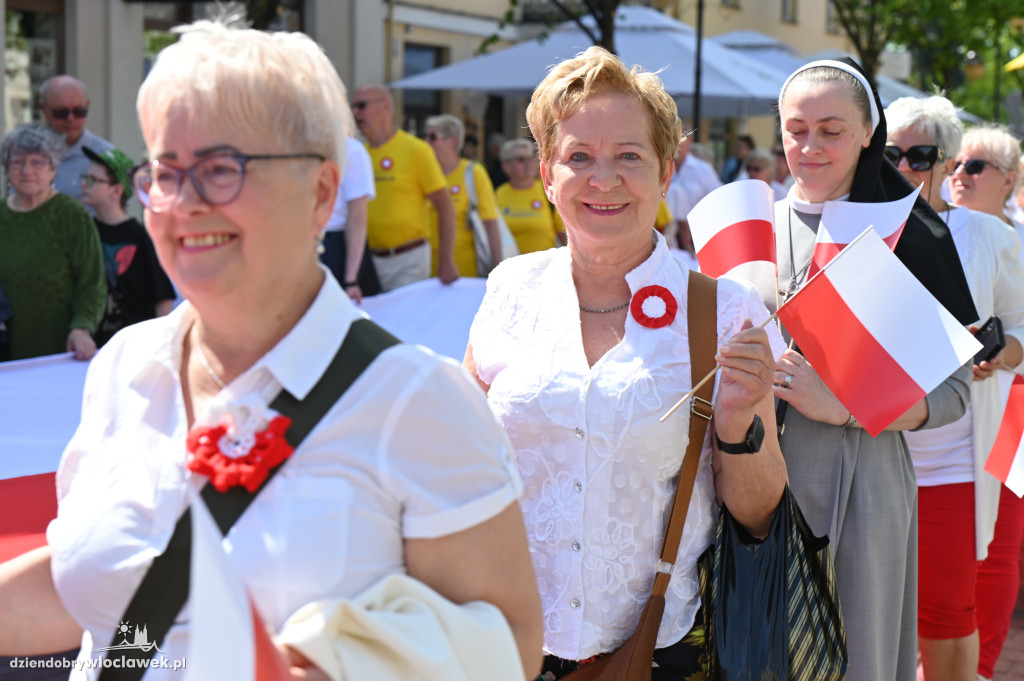 Przemarsz ze 100-metrową biało-czerwoną