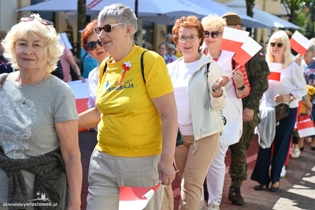 Przemarsz ze 100-metrową biało-czerwoną