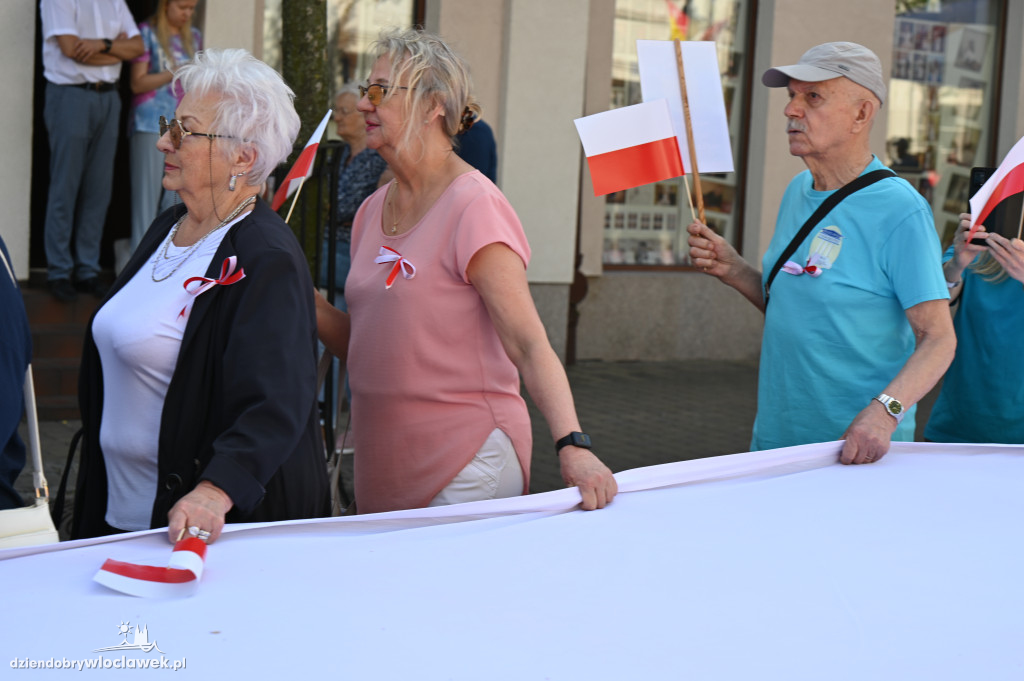 Przemarsz ze 100-metrową biało-czerwoną