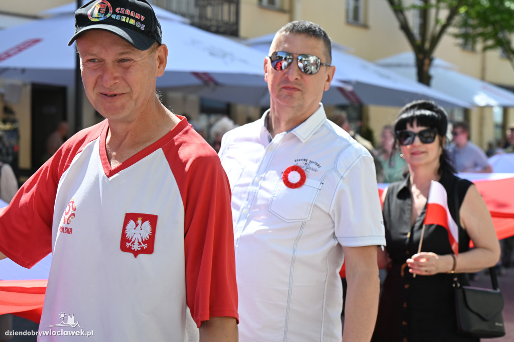 Przemarsz ze 100-metrową biało-czerwoną