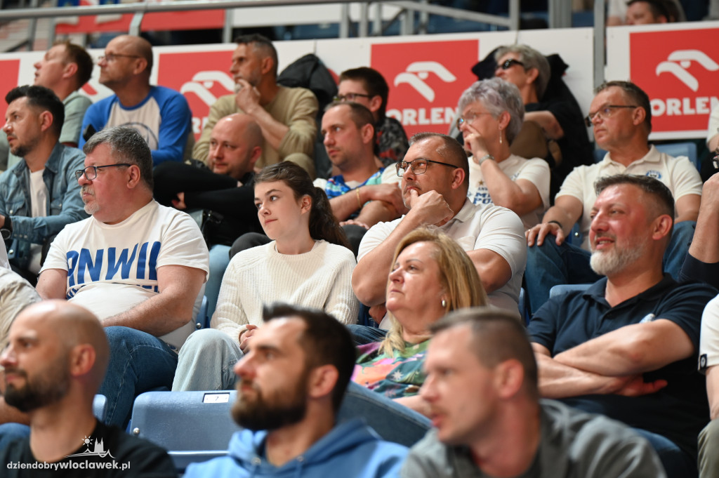 Kibice ma meczu Anwil vs. MKS Dąbrowa Górnicza