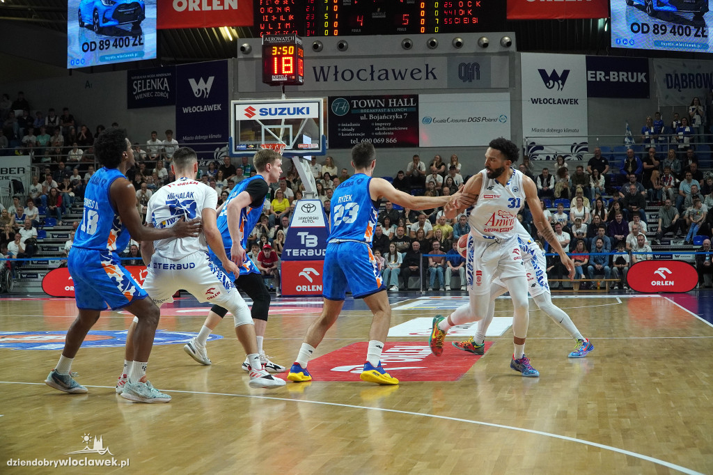 Anwil - MKS Dąbrowa Górnicza 95:91