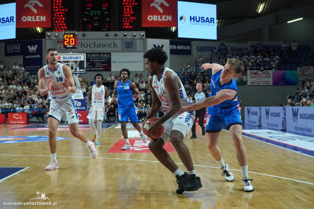 Anwil - MKS Dąbrowa Górnicza 95:91