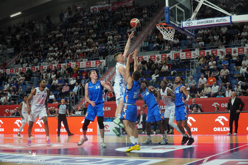 Anwil - MKS Dąbrowa Górnicza 95:91
