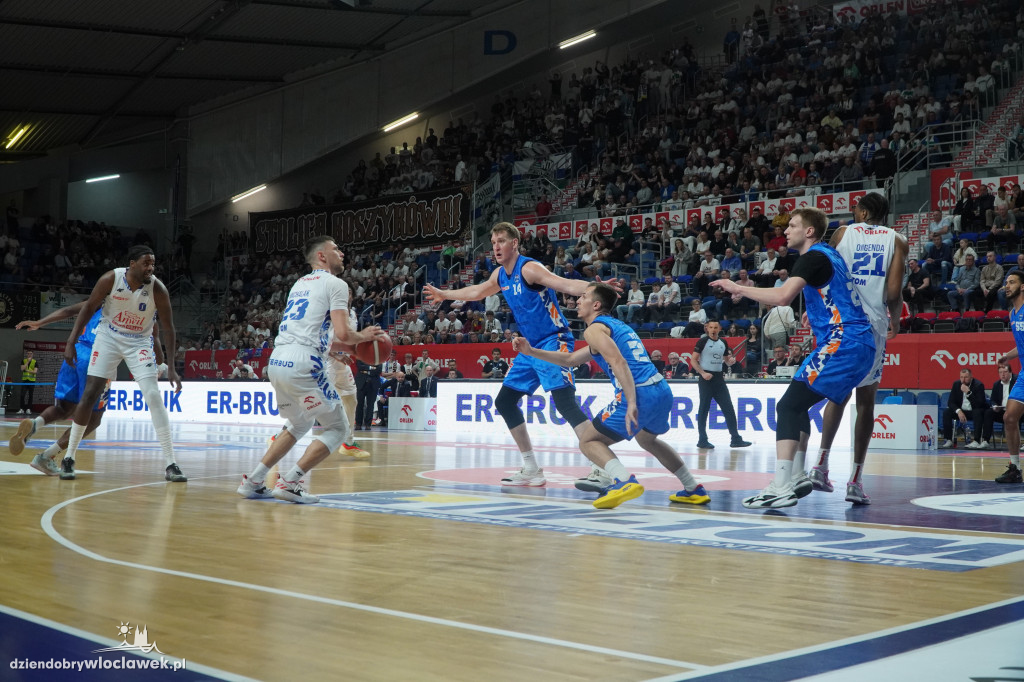 Anwil - MKS Dąbrowa Górnicza 95:91