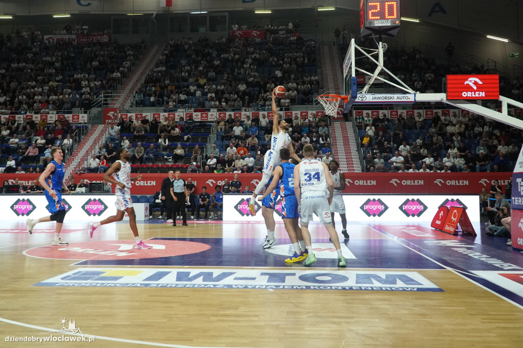 Anwil - MKS Dąbrowa Górnicza 95:91