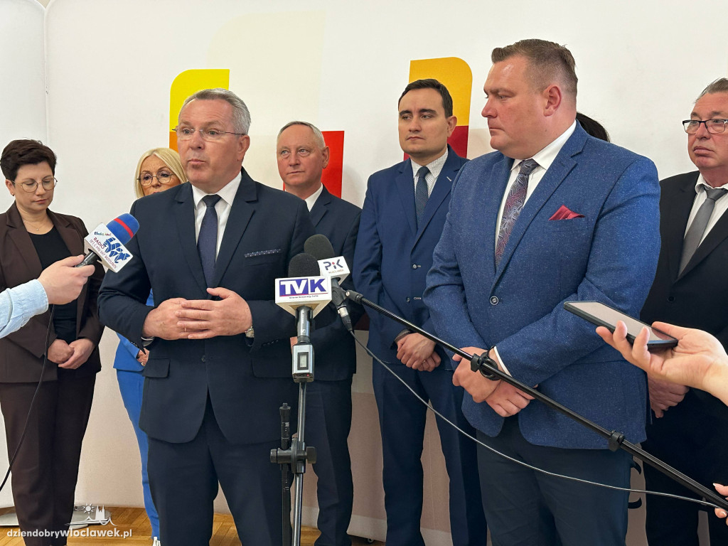 Podpisanie umów w Starostwie Powiatowym