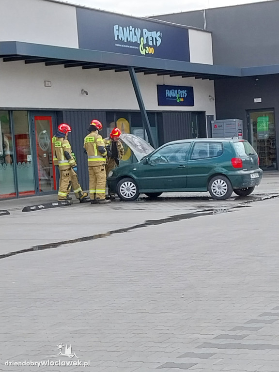 Pożar samochodu w Michelinie