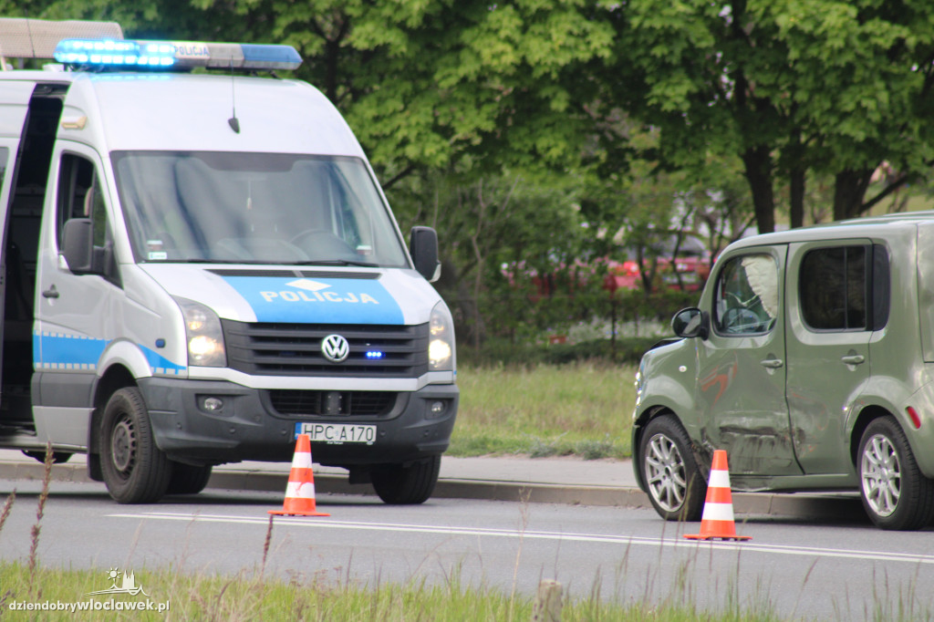Zderzenie trzech samochodów osobowych w Nowej Wsi