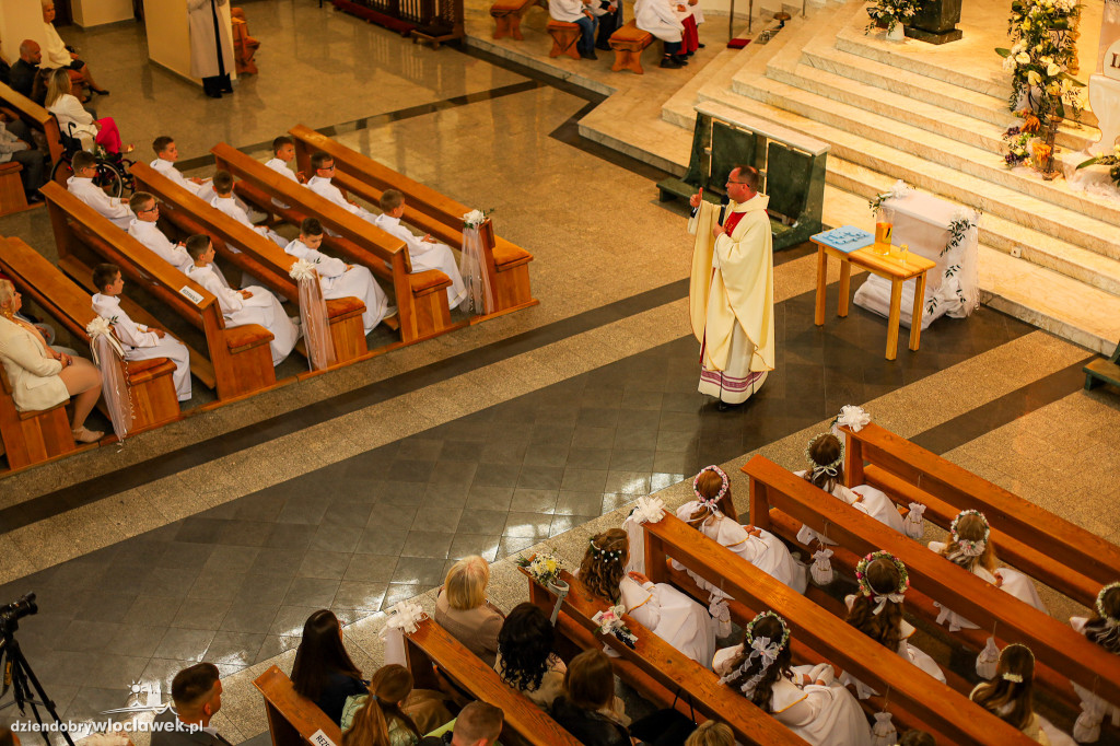 Komunia w parafii NMP Królowej Polski na Zawiślu