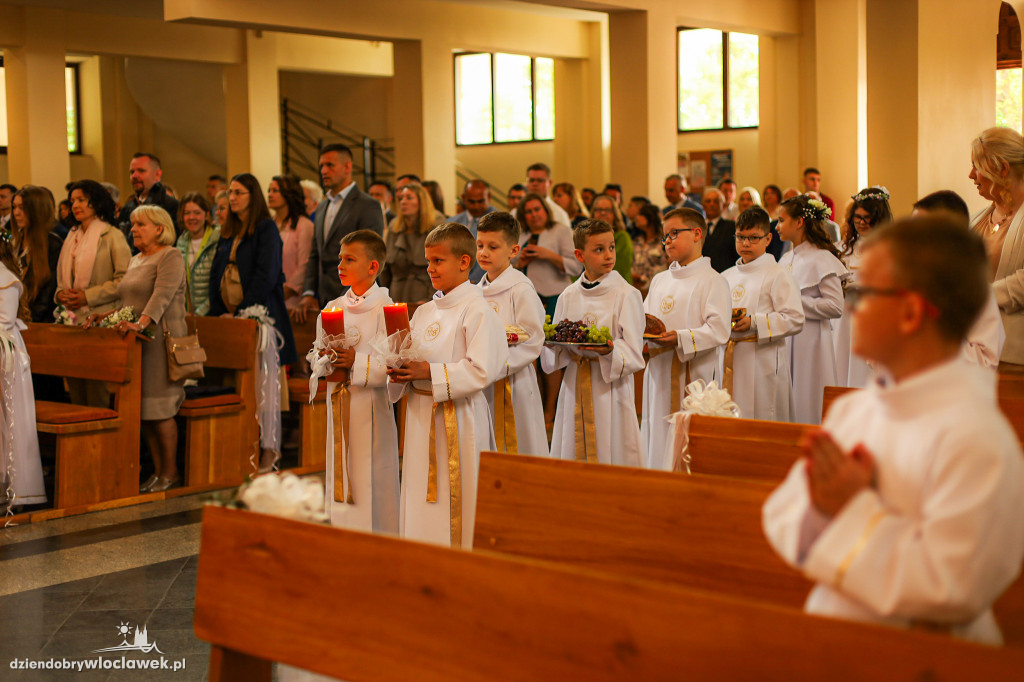 Komunia w parafii NMP Królowej Polski na Zawiślu