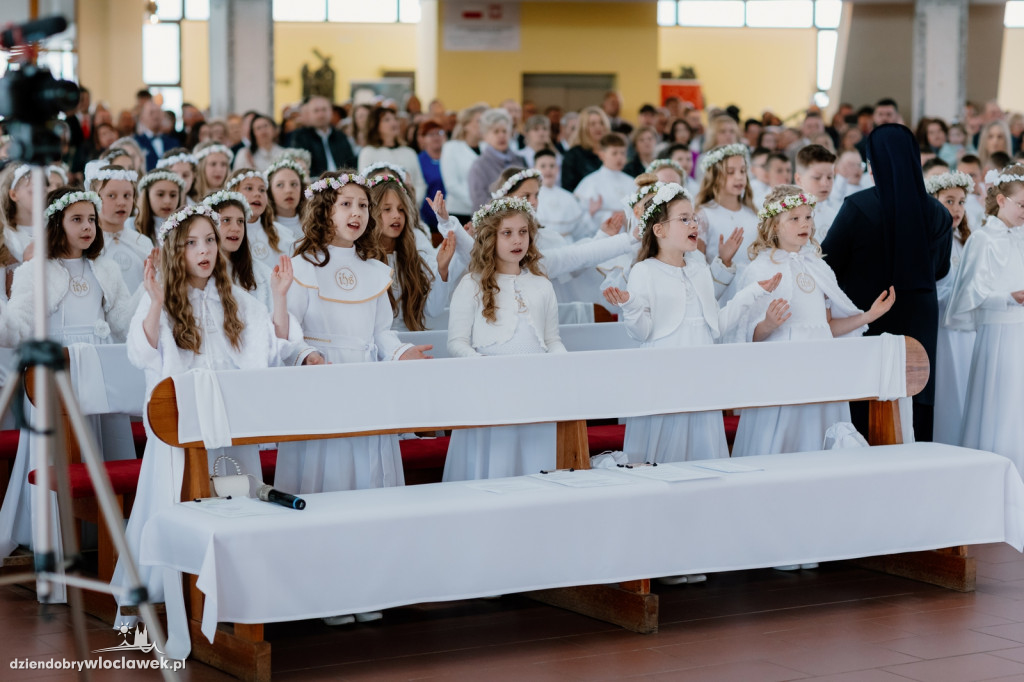 Komunia: Parafia pw. NSJ przy ul. Ostrowskiej
