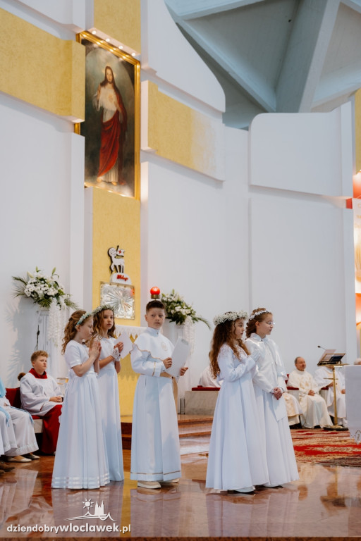 Komunia: Parafia pw. NSJ przy ul. Ostrowskiej