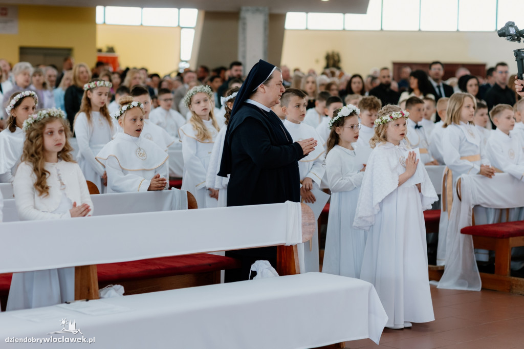 Komunia: Parafia pw. NSJ przy ul. Ostrowskiej