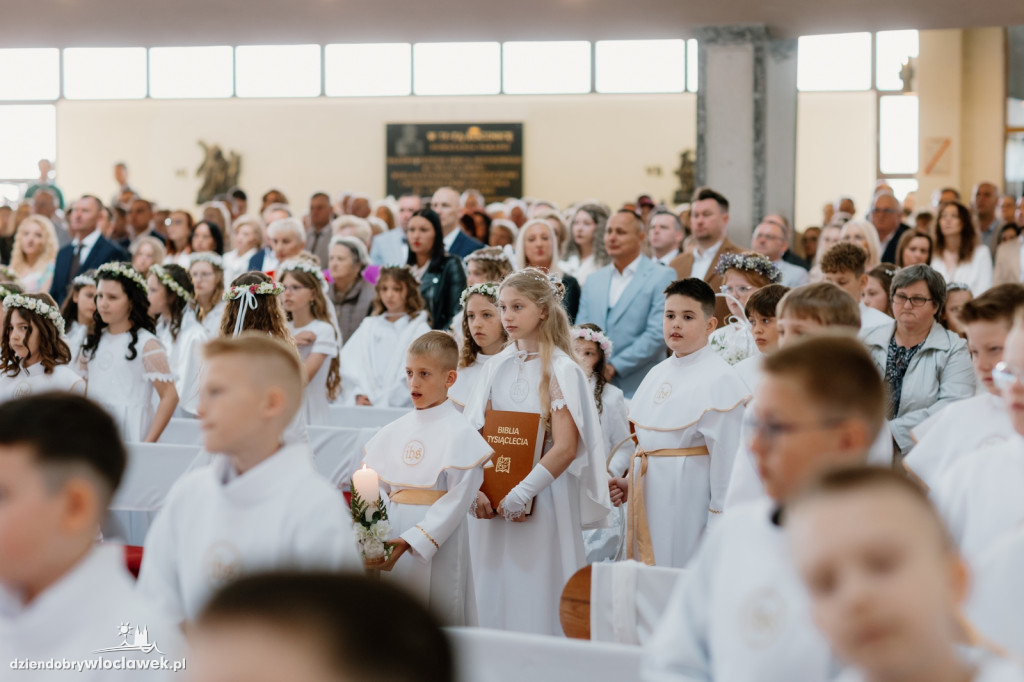 Komunia: Parafia pw. NSJ przy ul. Ostrowskiej