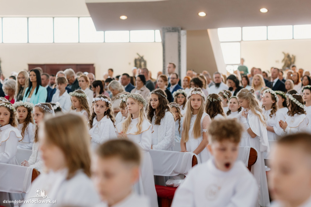 Komunia: Parafia pw. NSJ przy ul. Ostrowskiej