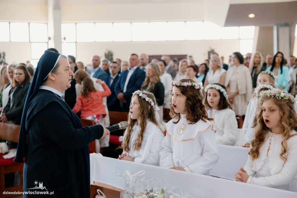 Komunia: Parafia pw. NSJ przy ul. Ostrowskiej