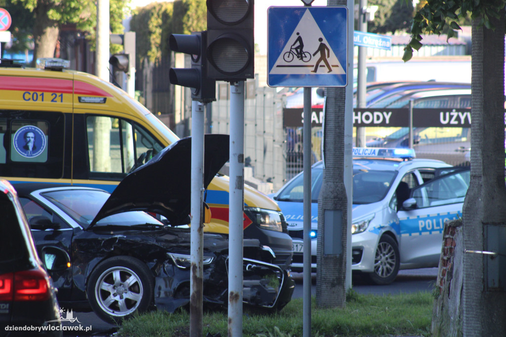 Wypadek na skrzyżowaniu Okrężna - Stodólna