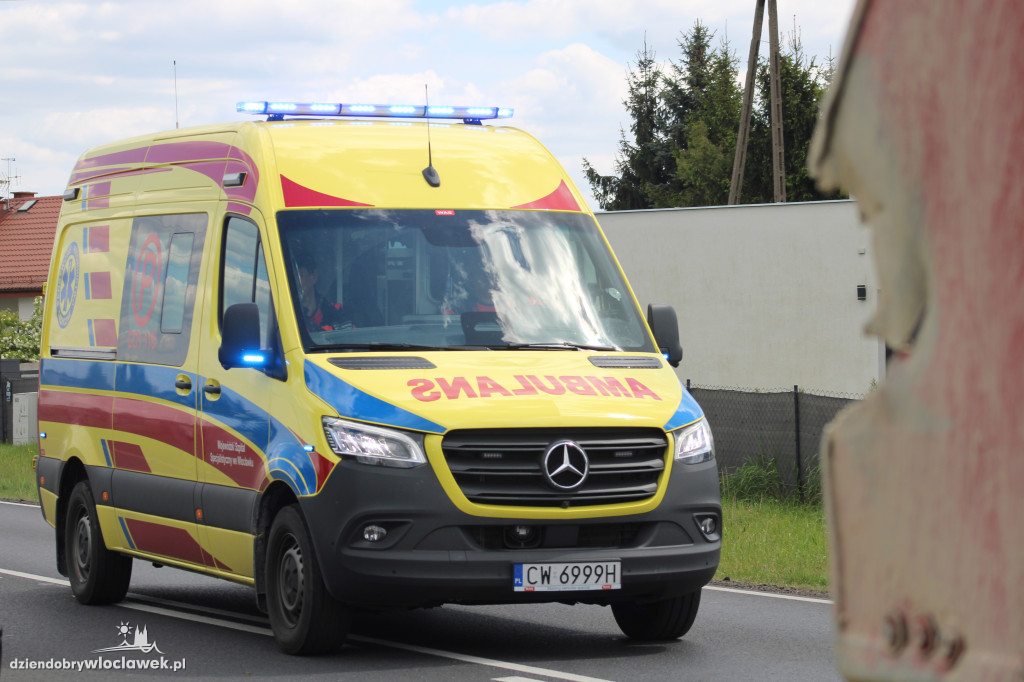 Zderzenie samochodu osobowego i ciężarówki