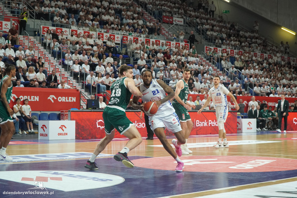 Anwil przegrywa 2 punktami z Legią