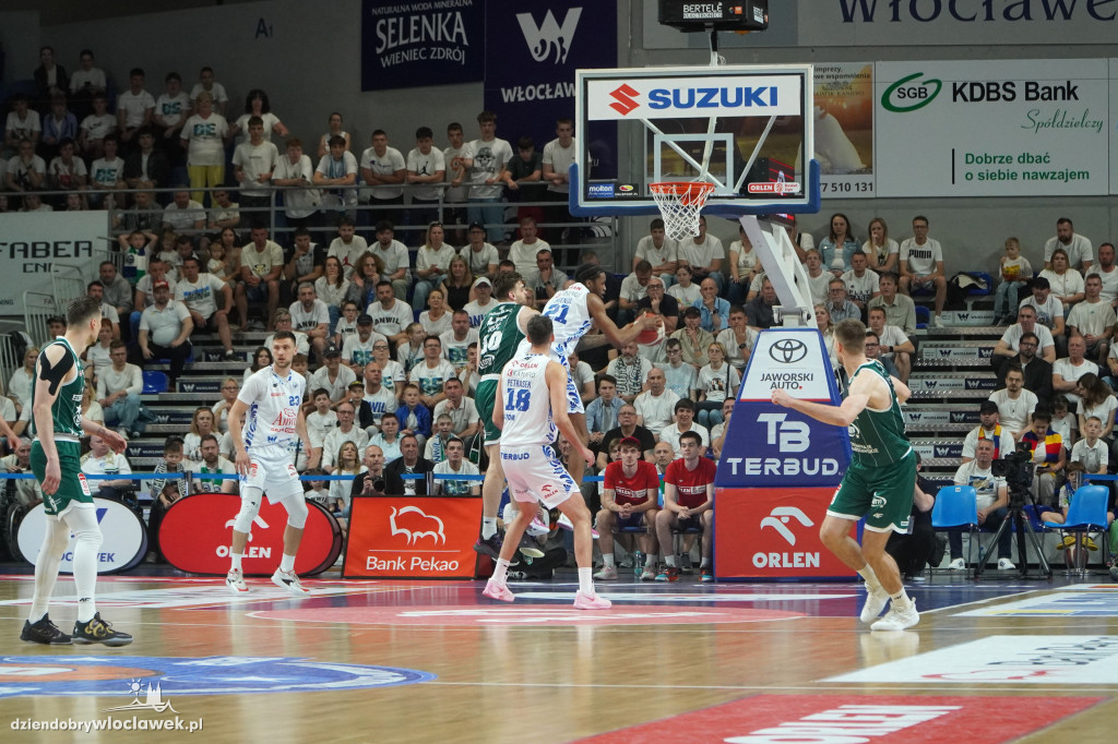 Anwil przegrywa 2 punktami z Legią