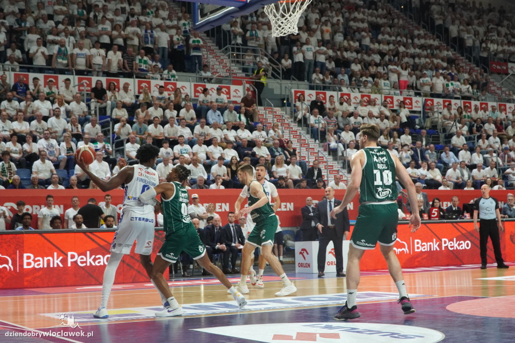 Anwil przegrywa 2 punktami z Legią