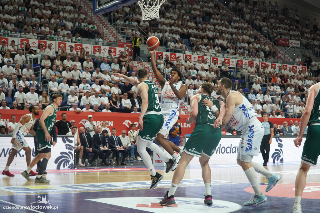 Anwil przegrywa 2 punktami z Legią
