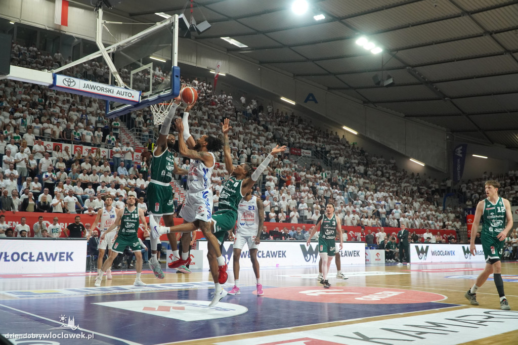 Anwil przegrywa 2 punktami z Legią