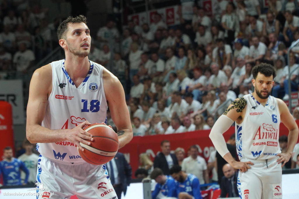 Anwil przegrywa 2 punktami z Legią