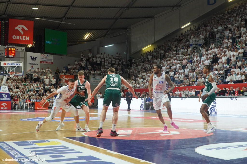 Anwil przegrywa 2 punktami z Legią
