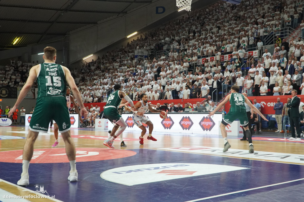 Anwil przegrywa 2 punktami z Legią