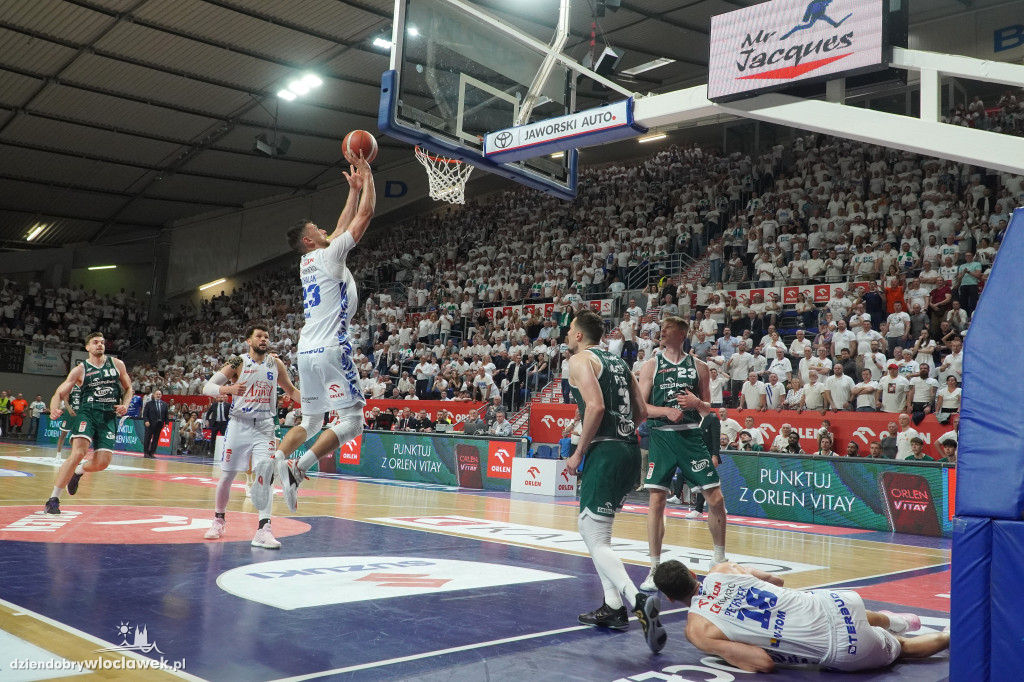 Anwil przegrywa 2 punktami z Legią
