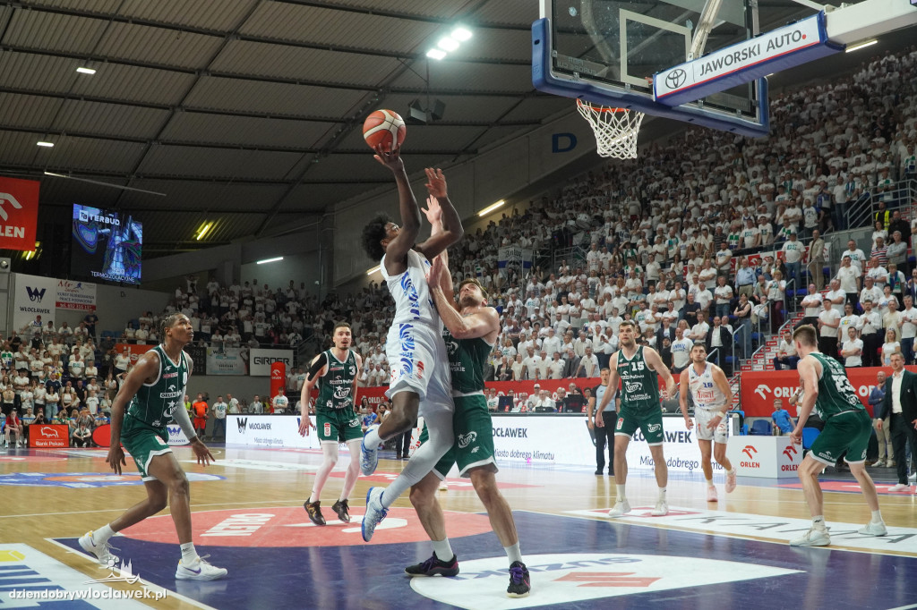 Anwil przegrywa 2 punktami z Legią