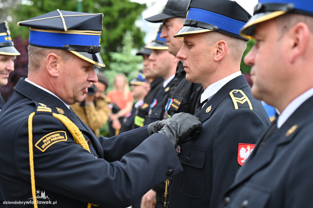 Awanse i wyróżnienia dla dla strażaków