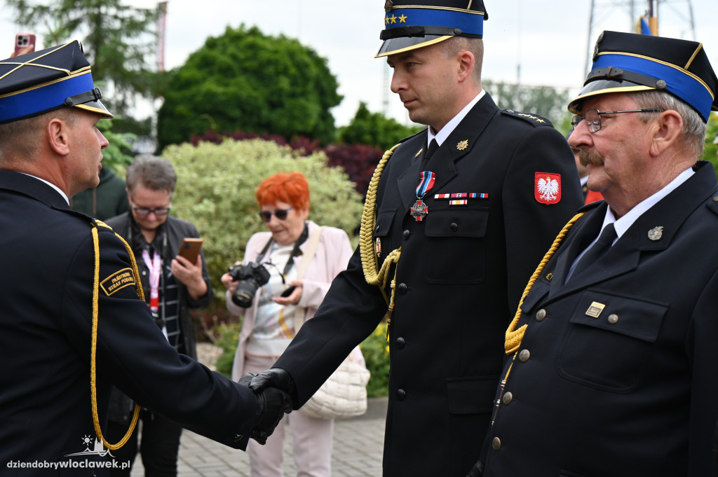 Awanse i wyróżnienia dla dla strażaków
