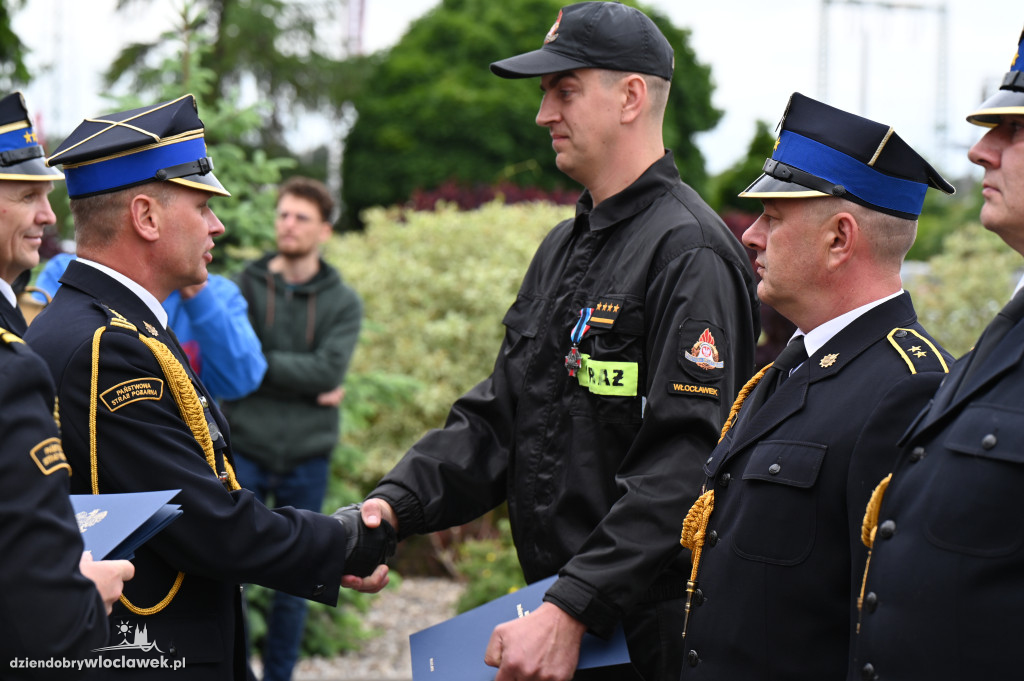 Awanse i wyróżnienia dla dla strażaków