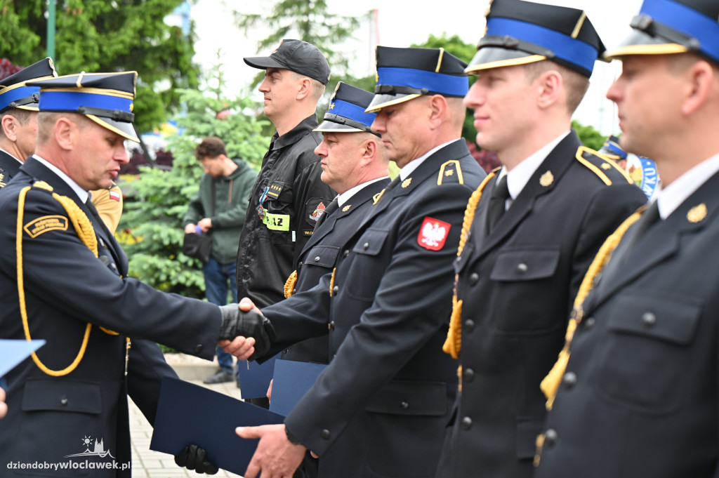 Awanse i wyróżnienia dla dla strażaków